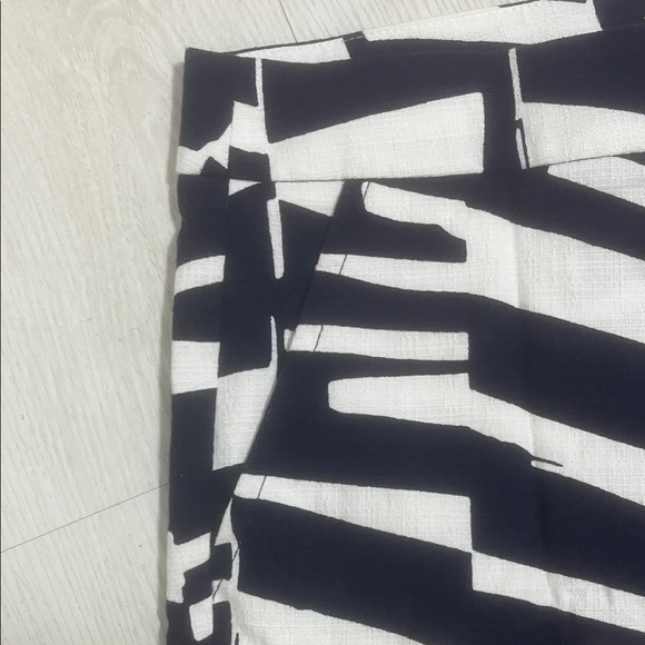 Trina Turk Monochrome High Waist Shorts - Picture 4 of 5